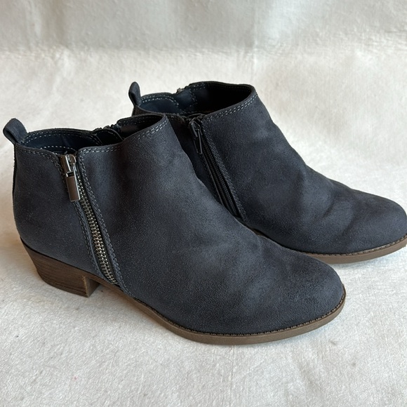 Carlos Brianne Blue Faux Suede Material Booties, size 8.5 - Picture 3 of 10